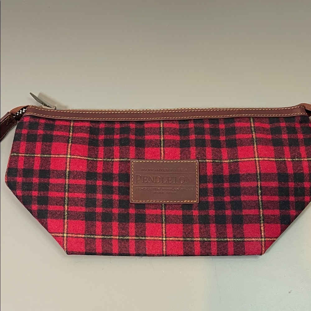 NWOT PENDELTON PLAID DOBB KIT BAG TRAVEL